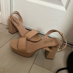 Nude 4 jnch platform heels! Very good condition, only worn once. Ankle strap